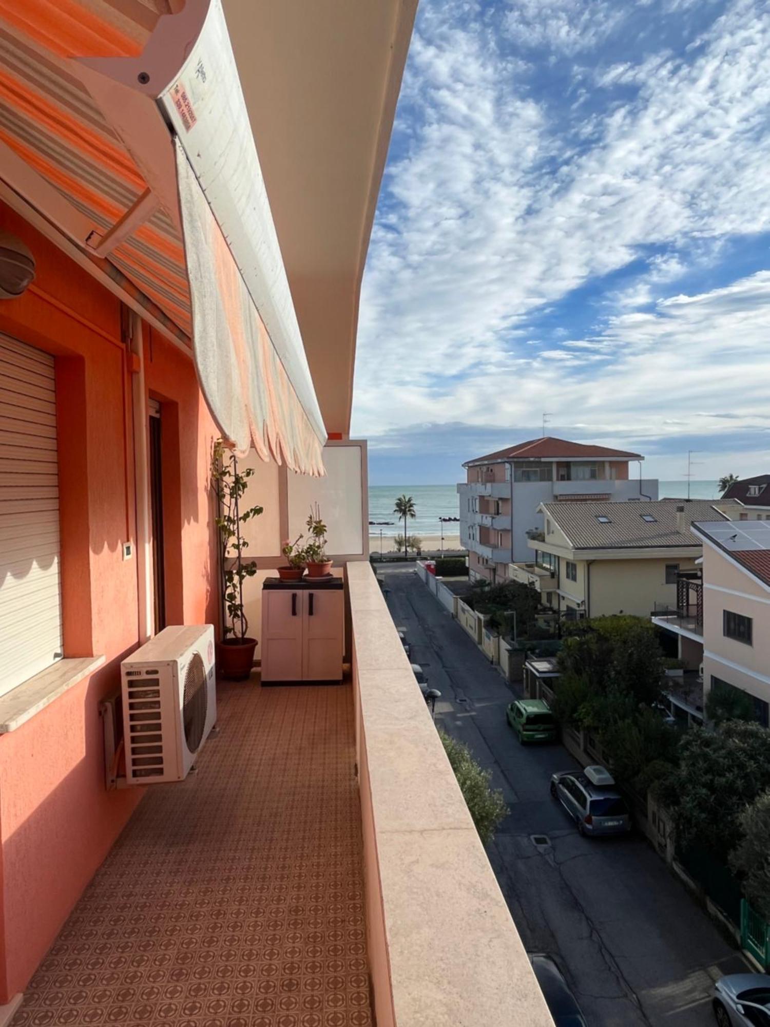 Apartamento Teresa Al Mare Montesilvano Marina Exterior foto